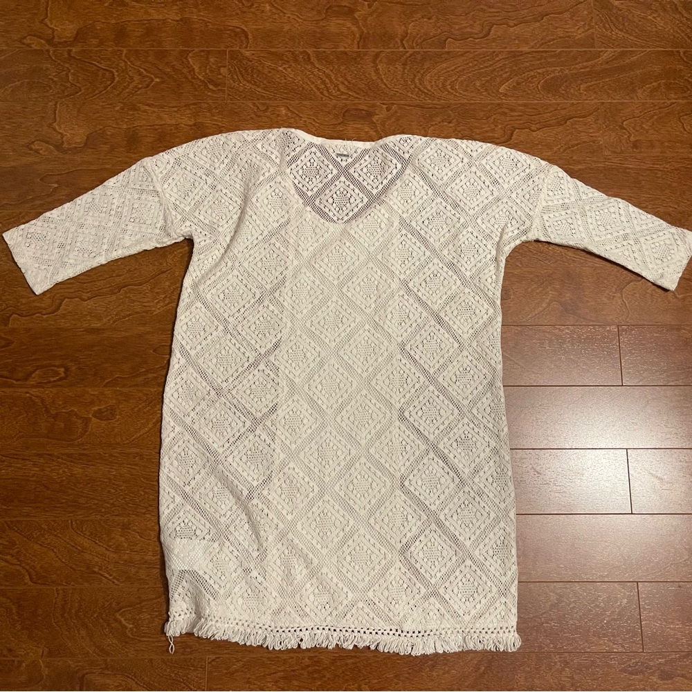 Roxy Top - Picture 3 of 5